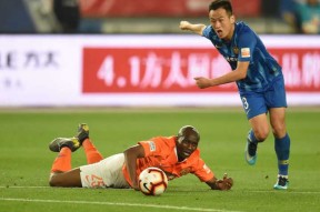 江苏苏宁战平武汉卓尔，保级压力不减()