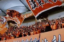 开云体育娱乐app-武汉卓尔主场-击败重庆斯威，喜迎胜利()